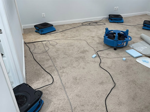 our team used the dehumidifiers on a water damage restoration in Waldorf, MD job